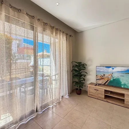 V4, Jardins Branqueira9 Near Beach, Villa *