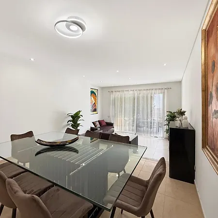 V4, Jardins Branqueira9 Near Beach,